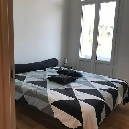 Apartment Raphael Et Centre 10 Mn A Pied Saint-Raphael (Var)